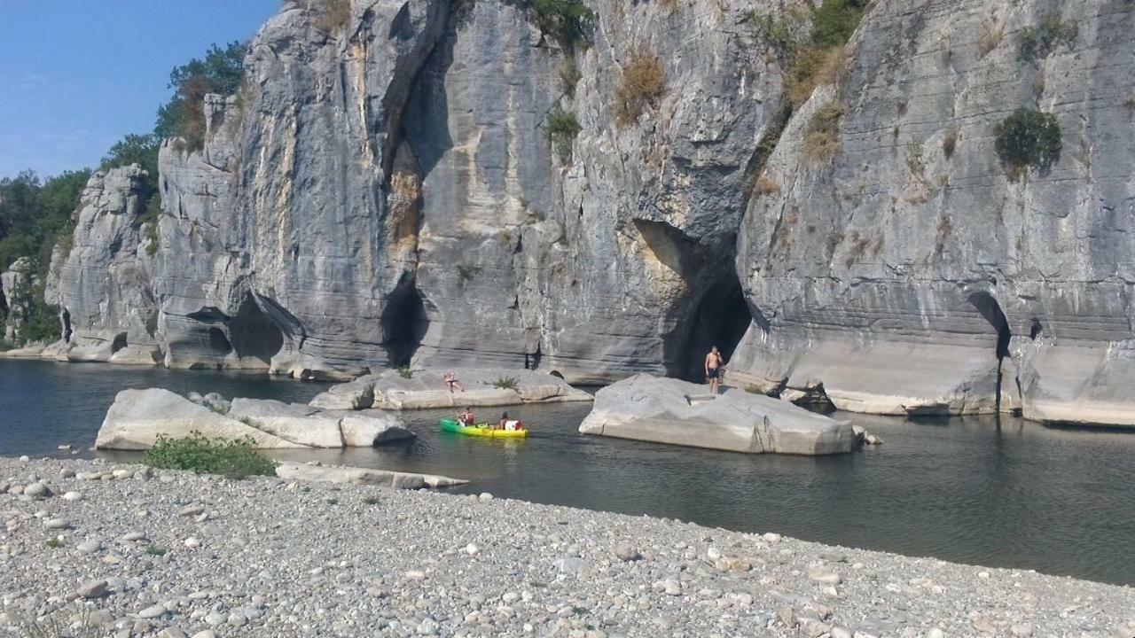 Location De Gites Les Sources Chambonas/Les Vans Exterior photo